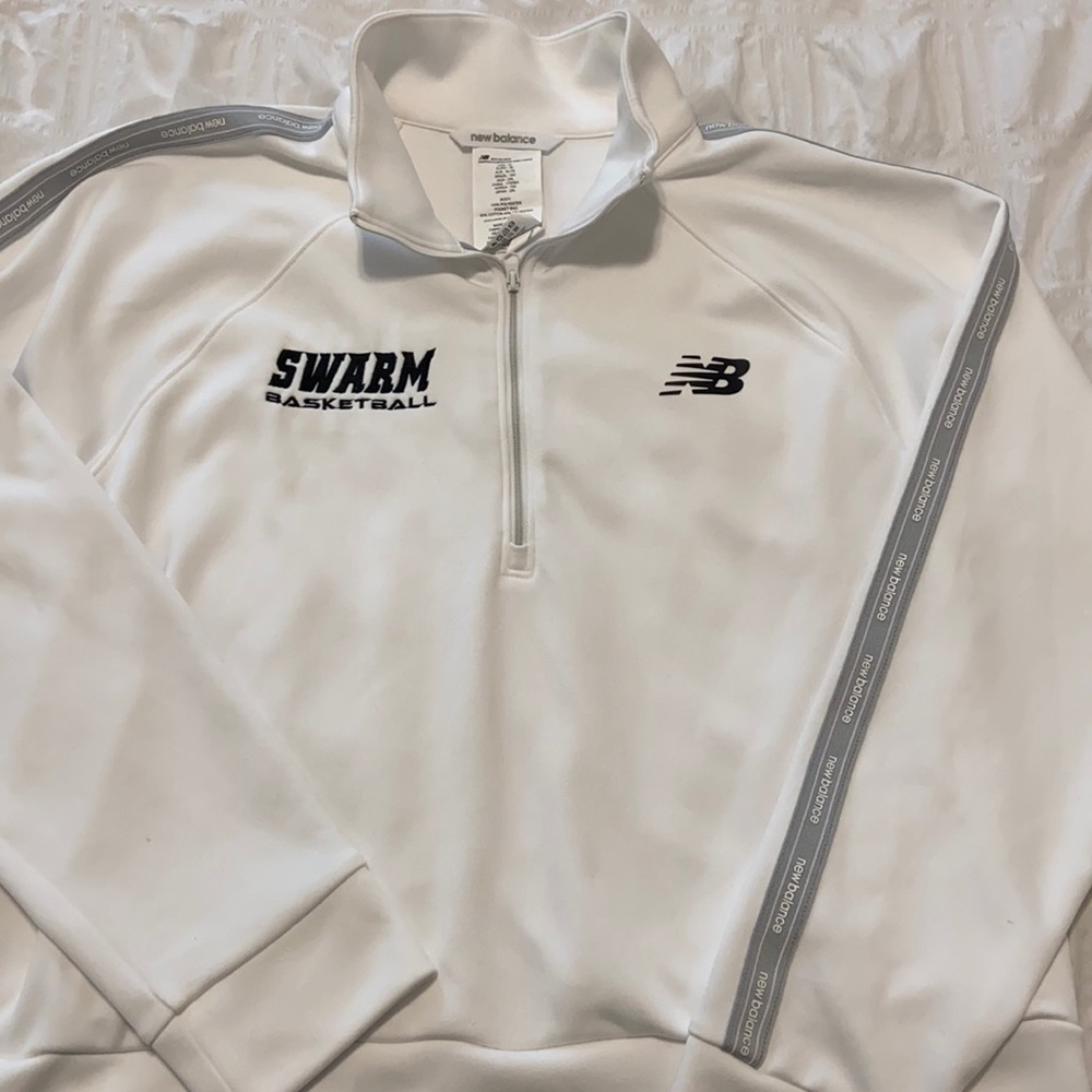 New Balance Swarm Basketball Sweater